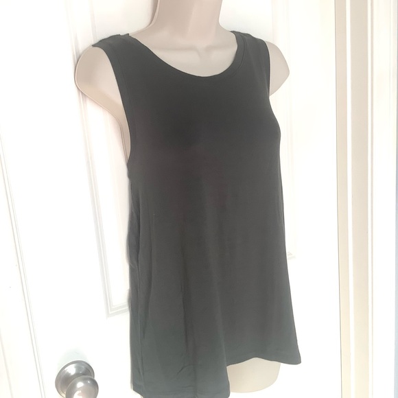NWT Halogen Size Medium Crew Neck Tank Color Grey Beluga Very Soft Stretch Loose - Picture 3 of 8